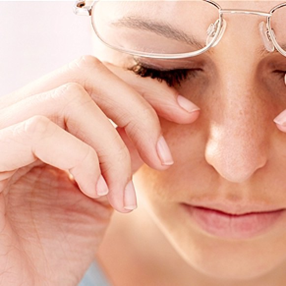 Dry eyes and acne, is there a connection?